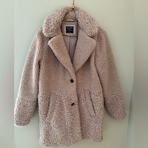 Abercrombie and Fitch mixed Teddy Coat Size Small